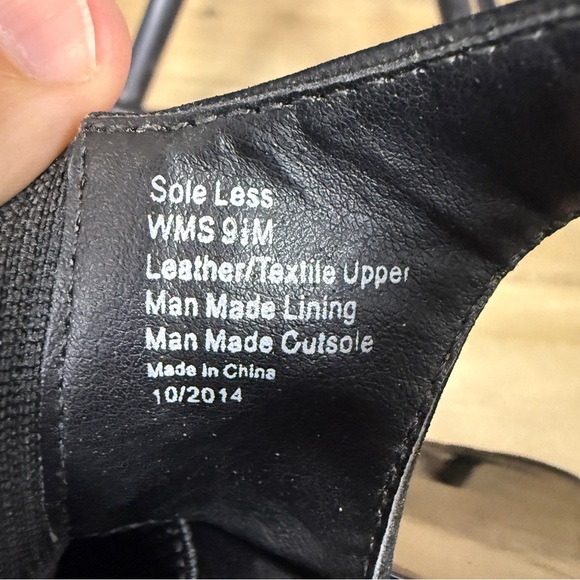 Kenneth Cole “Sole Less” Black Wedge Sandals with Elastic Straps, Size 9.5 - Picture 7 of 8